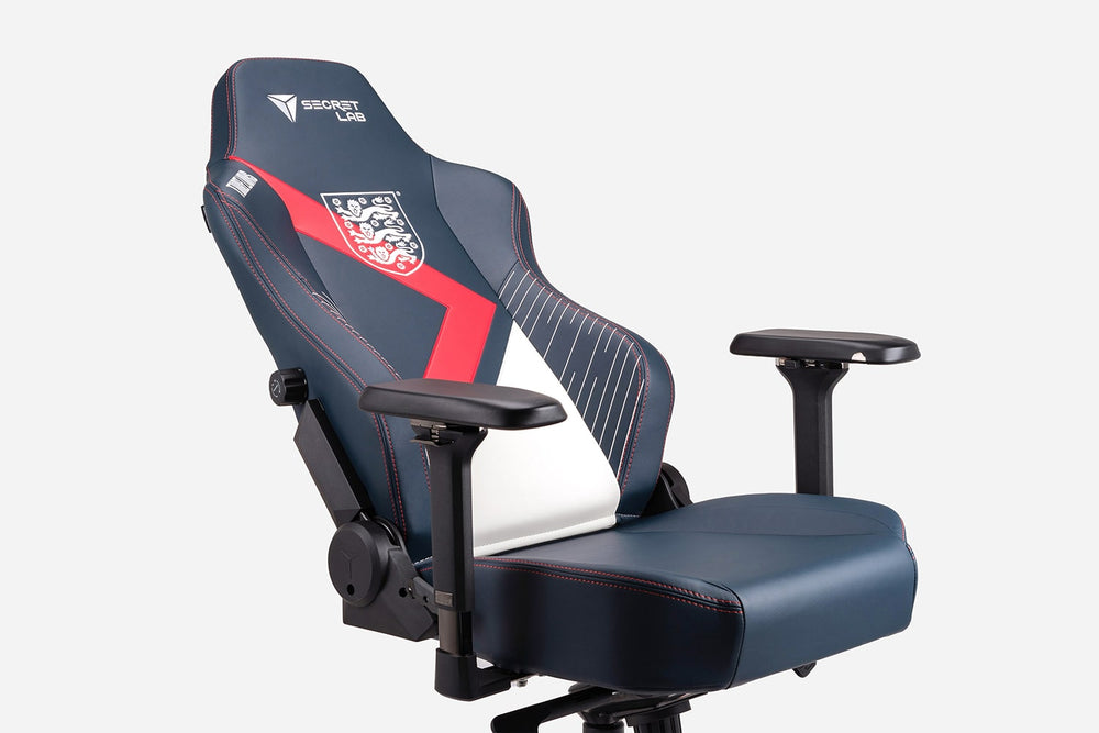 Front view of Secretlab TITAN Three Lions edition gaming chair in recline position